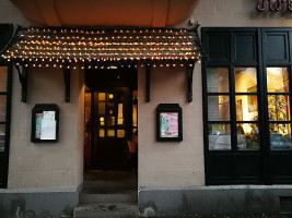 Enoteca Cangrande outside